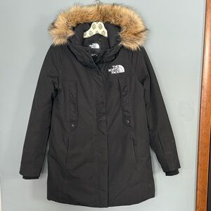 The North Face Women's 550 Arctic Parka with Faux Fur-Trim Hood